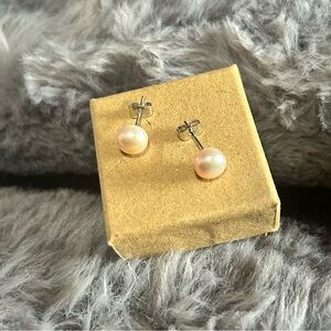 Genuine powder rose fresh water pearl post stud earrings